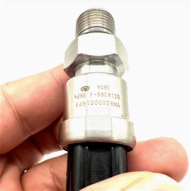 For Kobelco SK200-6 Negative Pressure Sensor SK200-8 SK200 SK200-6 Pressure Sensor LC52S00016P3 Excavator Parts